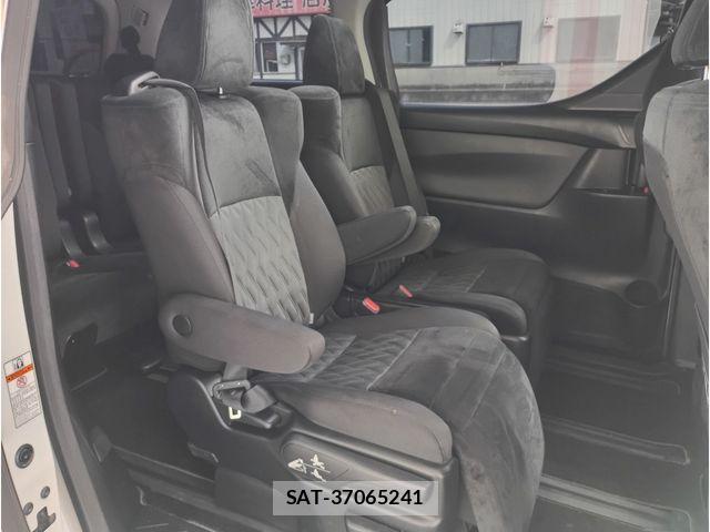 Toyota VELLFIRE 2018-11 8832228-15