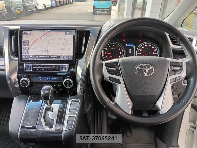 Toyota VELLFIRE 2018-11 8832228-1