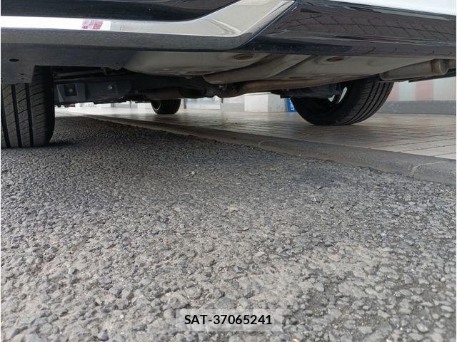 Toyota VELLFIRE 2018-11 8832228-8