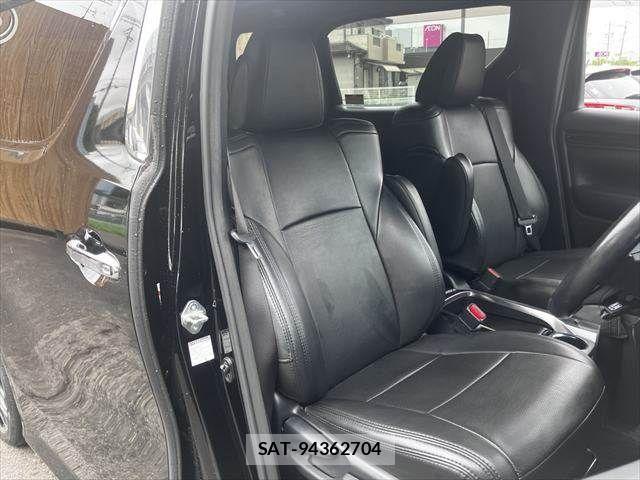 Toyota VELLFIRE 2017-02 8850950-13