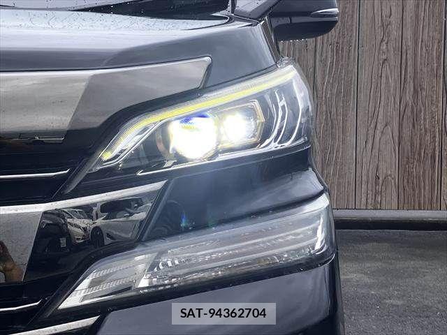 Toyota VELLFIRE 2017-02 8850950-17