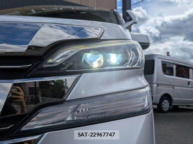 Toyota VELLFIRE 2017-05 8850955-14