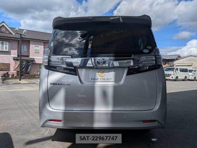 Toyota VELLFIRE 2017-05 8850955-21