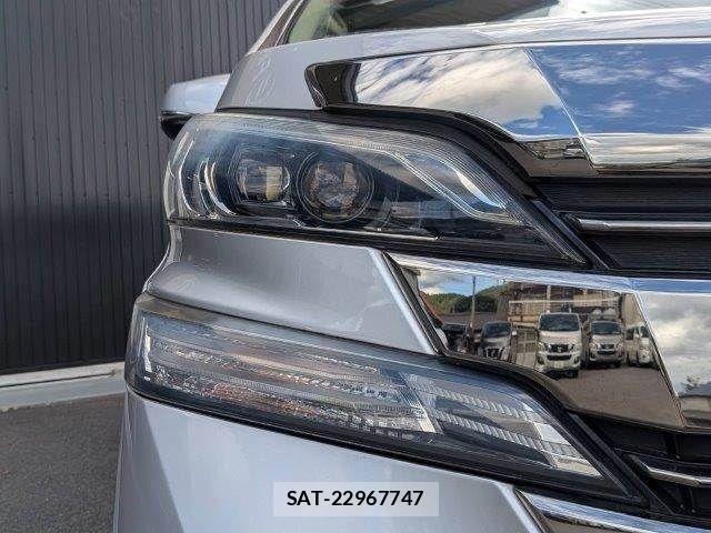 Toyota VELLFIRE 2017-05 8850955-25