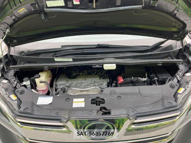 Toyota VELLFIRE 2017-04 8850952-18