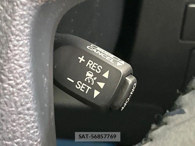 Toyota VELLFIRE 2017-04 8850952-6