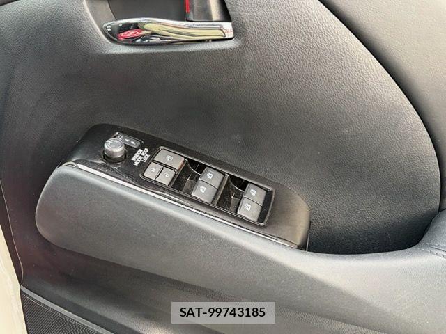 Toyota VELLFIRE 2019-03 8872322-28