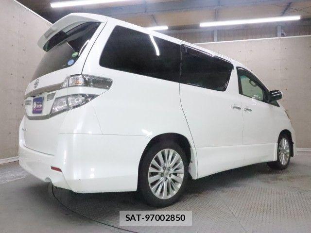 Toyota VELLFIRE 2013-12 8882728-1