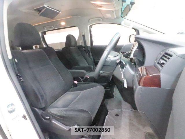Toyota VELLFIRE 2013-12 8882728-3