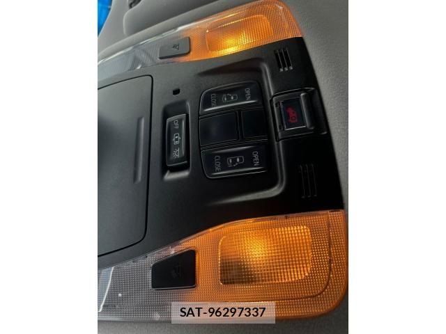 Toyota VELLFIRE 2018-02 8882718-20