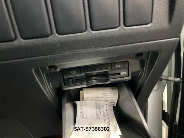 Toyota VELLFIRE 2010-01 8882740-12