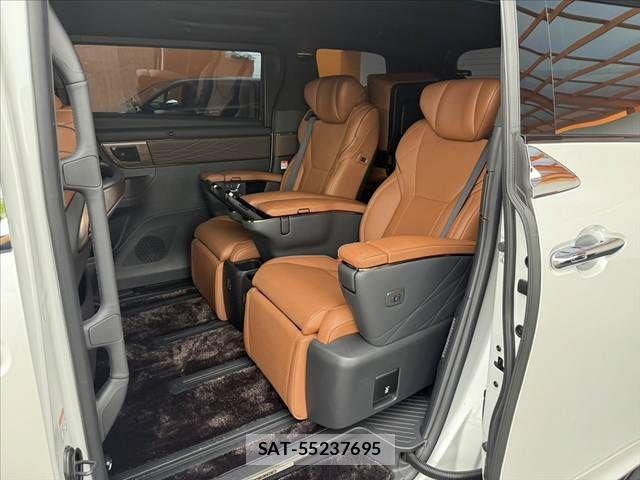 Toyota VELLFIRE 2024-10 8882699-18