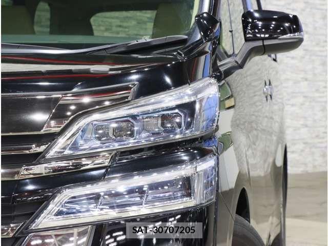 Toyota VELLFIRE 2018-08 8882706-12