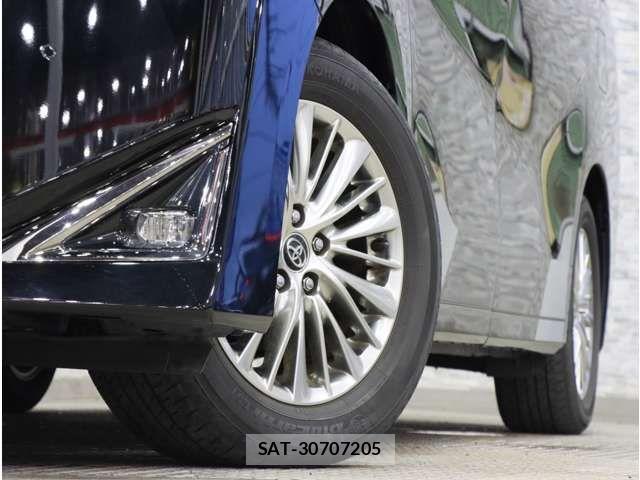 Toyota VELLFIRE 2018-08 8882706-16