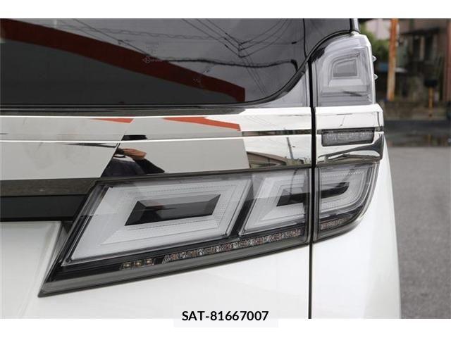 Toyota VELLFIRE 2018-05 8882704-15