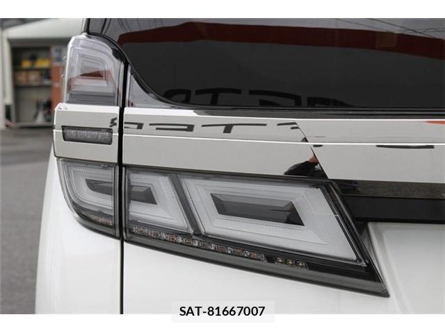 Toyota VELLFIRE 2018-05 8882704-16