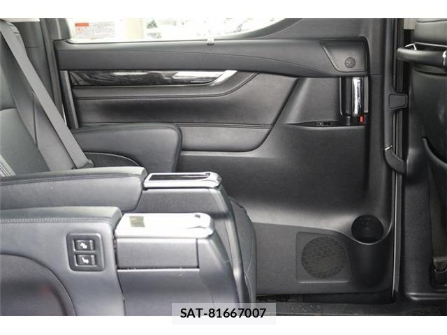 Toyota VELLFIRE 2018-05 8882704-24