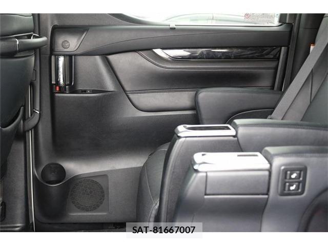 Toyota VELLFIRE 2018-05 8882704-29