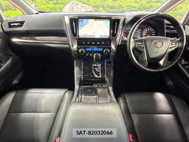 Toyota VELLFIRE 2018-02 8882702-1