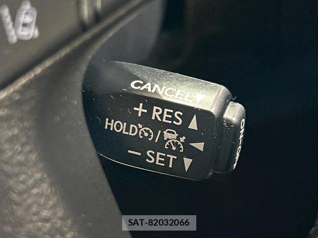 Toyota VELLFIRE 2018-02 8882702-6