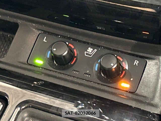 Toyota VELLFIRE 2018-02 8882702-7