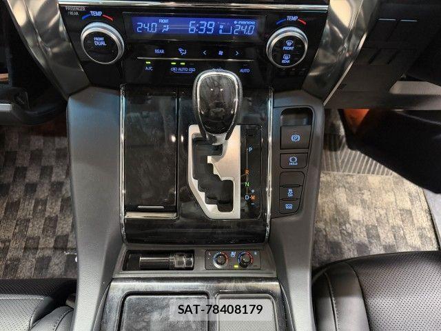 Toyota VELLFIRE 2018-03 8882705-15