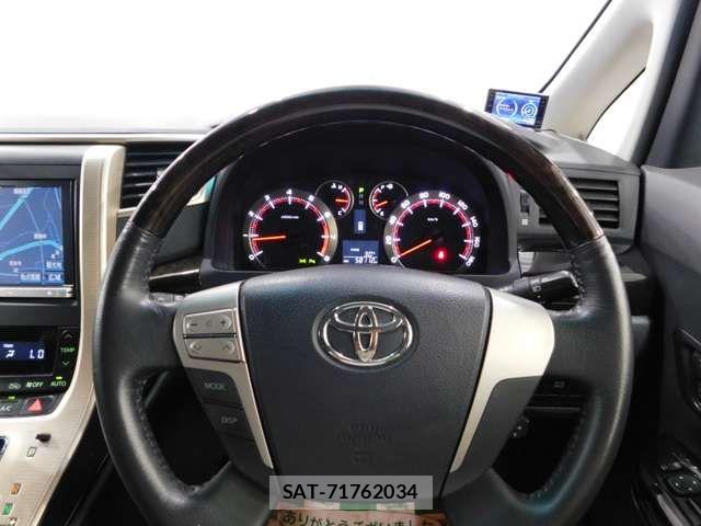Toyota VELLFIRE 2013-11 8882720-17