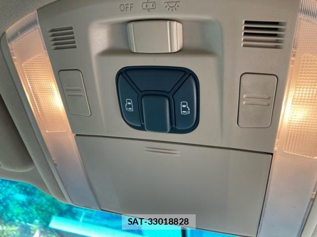 Toyota VELLFIRE 2009-10 8882746-17
