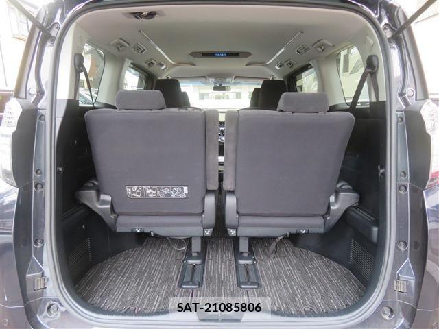 Toyota VELLFIRE 2017-03 8882721-11