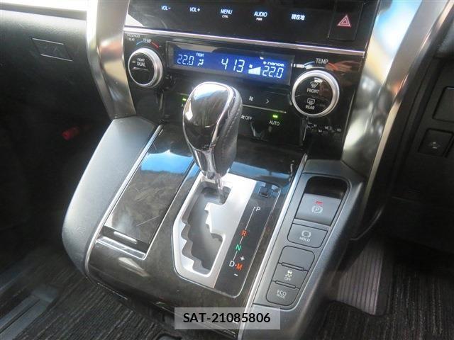 Toyota VELLFIRE 2017-03 8882721-16