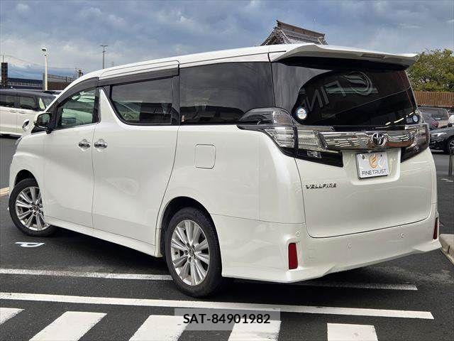 Toyota VELLFIRE 2015-10 8884522-17