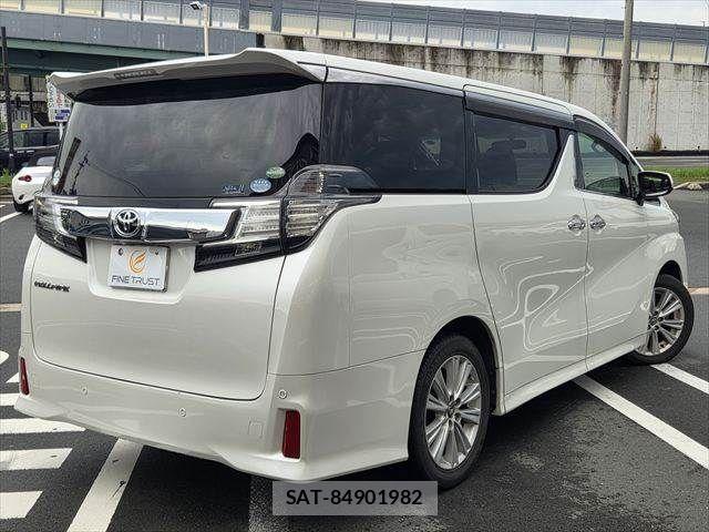 Toyota VELLFIRE 2015-10 8884522-18