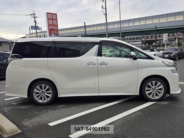 Toyota VELLFIRE 2015-10 8884522-19