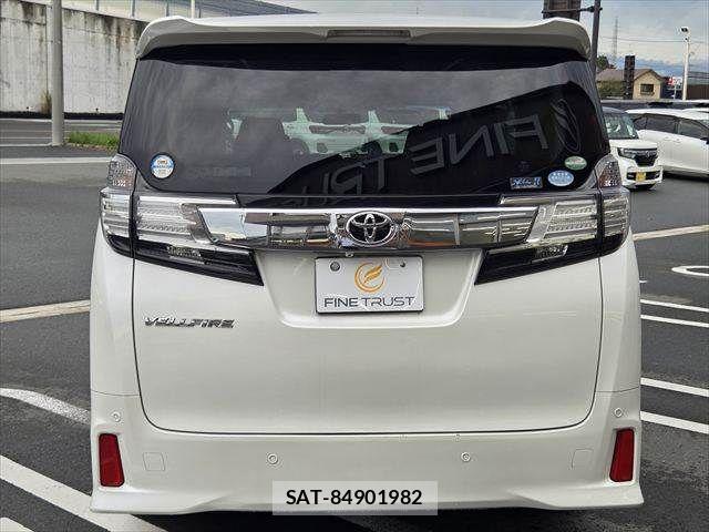 Toyota VELLFIRE 2015-10 8884522-22