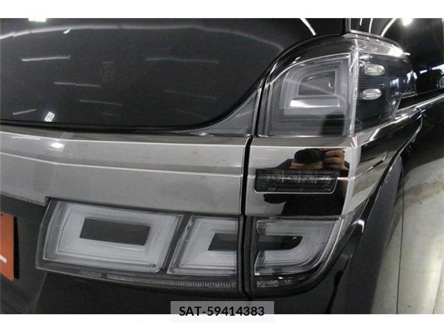 Toyota VELLFIRE 2020-05 8884520-18