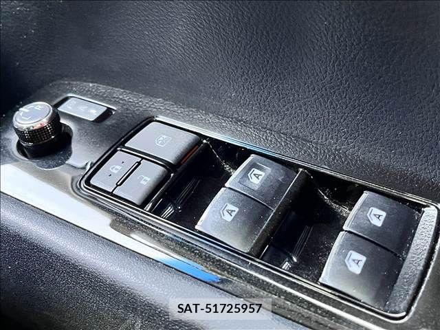 Toyota VELLFIRE 2018-02 8884521-26