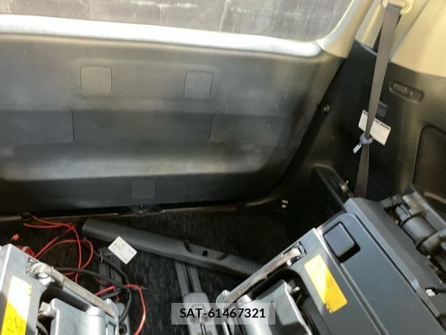 Toyota VELLFIRE 2009-11 8884531-20