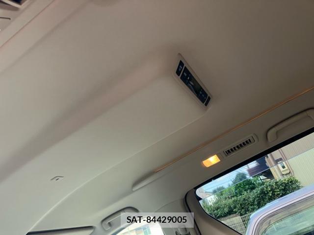 Toyota VELLFIRE 2013-09 8884530-12
