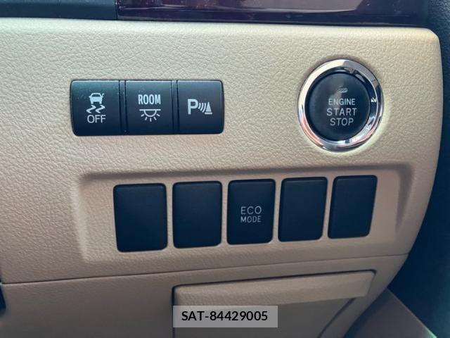 Toyota VELLFIRE 2013-09 8884530-17