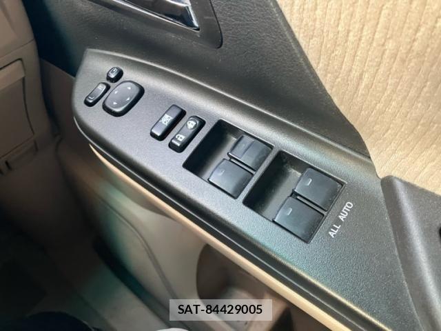 Toyota VELLFIRE 2013-09 8884530-22