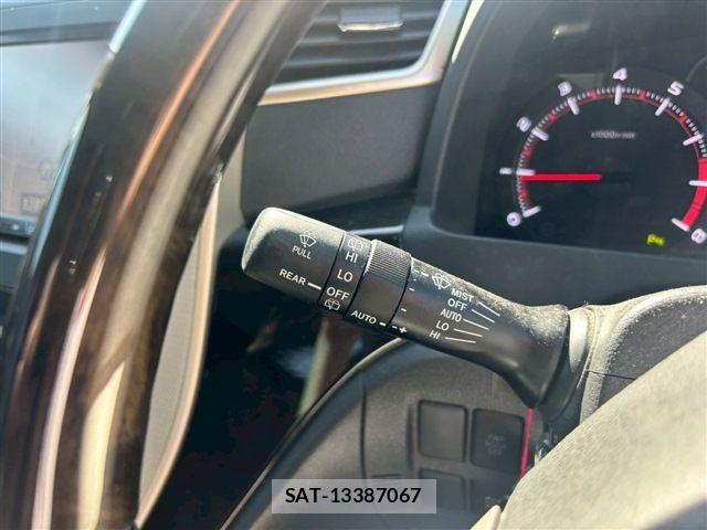 Toyota VELLFIRE 2013-02 1283604-21