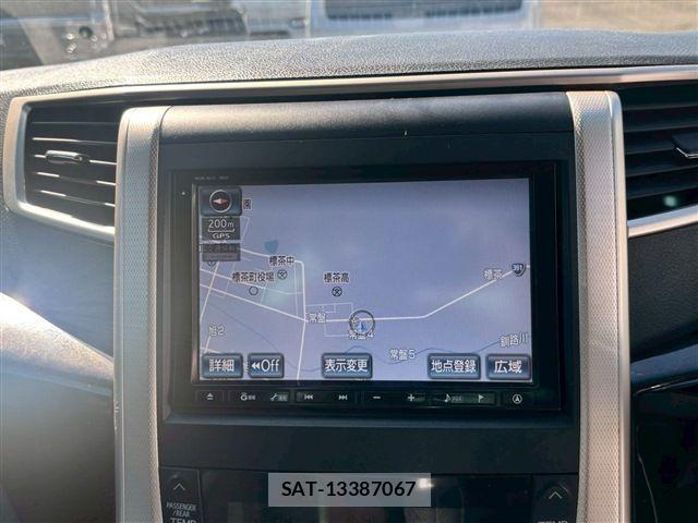 Toyota VELLFIRE 2013-02 1283604-26