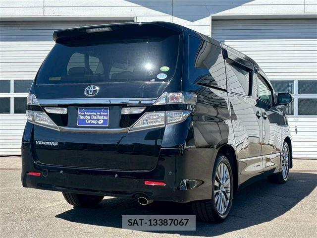 Toyota VELLFIRE 2013-02 1283604-4