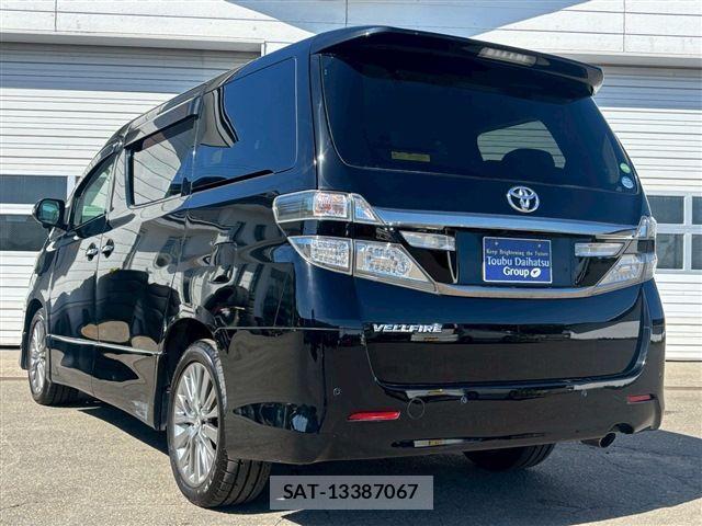 Toyota VELLFIRE 2013-02 1283604-6