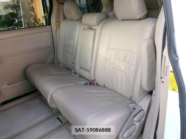 Toyota VELLFIRE 2013-03 1333758-17