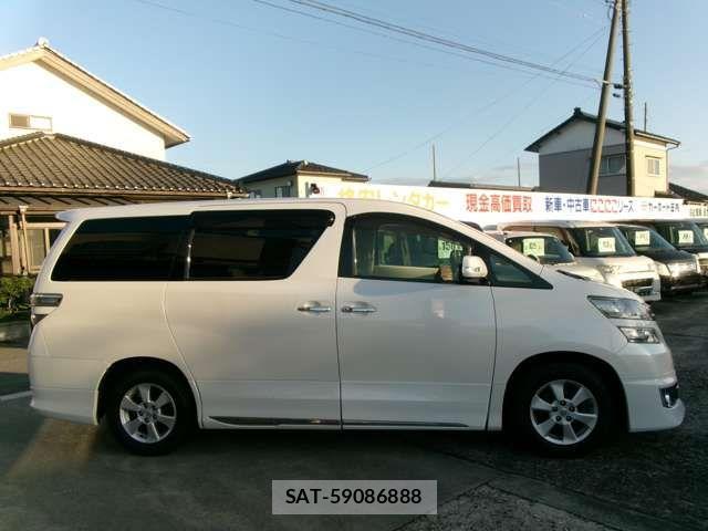 Toyota VELLFIRE 2013-03 1333758-3