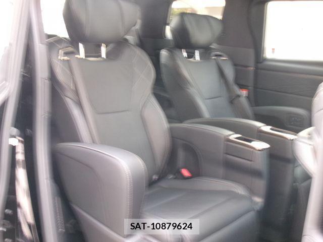 Toyota VELLFIRE 2024-03 4424658-12