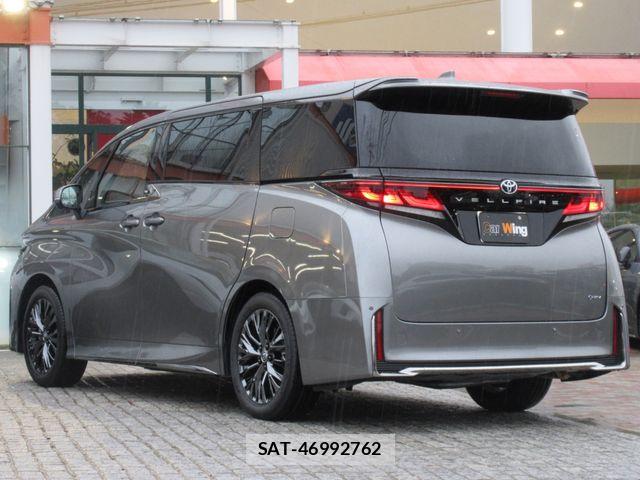 Toyota VELLFIRE 2026-03 5881643-10