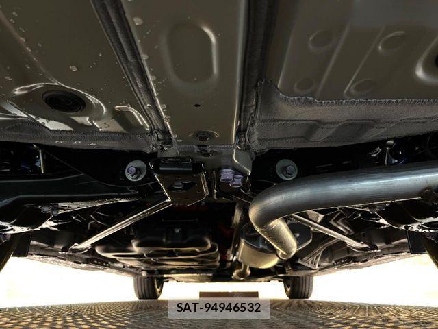 Toyota VELLFIRE 2026-03 6717610-18