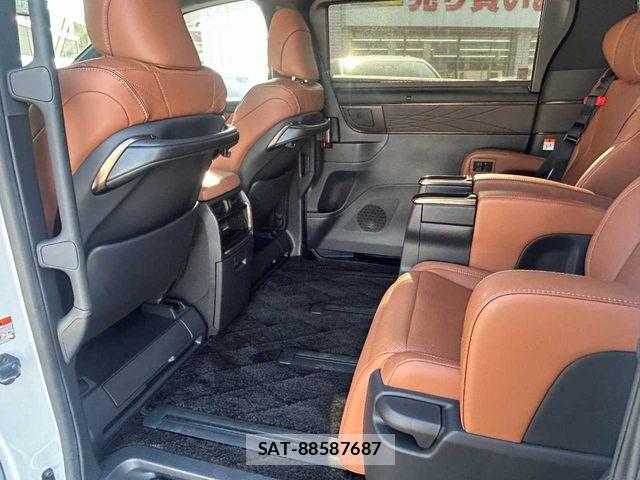 Toyota VELLFIRE 2024-03 6753722-24